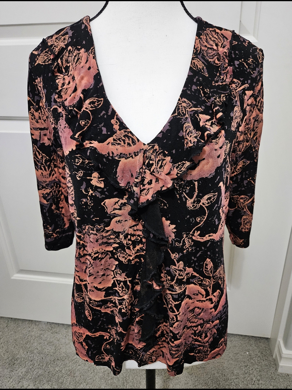 Mirasol Black and Dusty Rose Floral Ruffle V-Neck Blouse